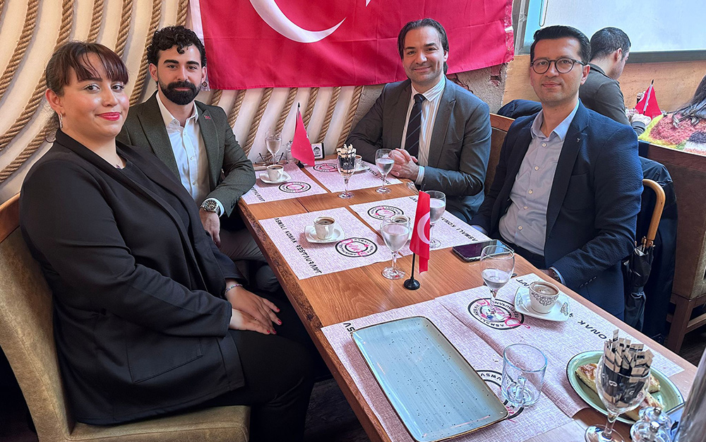 koln-baskonsolosu-huseyin-kantem-al.jpg