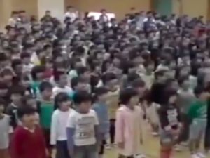 Japon öğrencilerden Gençlik Marşı